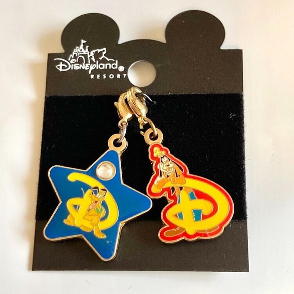 Vintage Disney Dogs Goofy & Pluto Charm Clip On - Picture 4 of 16
